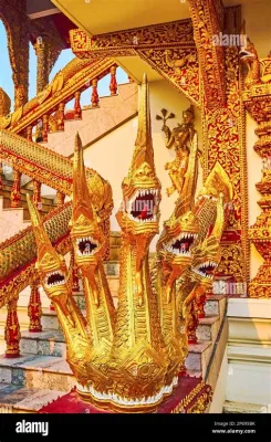  The Five-Headed Giant of Chiang Mai: A Whimsical Exploration of Power and Vulnerability!